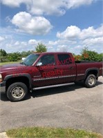 2002 Chevy 2500 HD Pick Up Truck