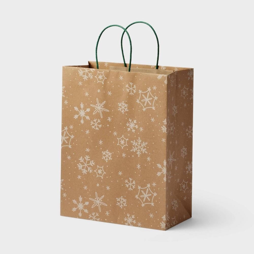 $18 snowflakes Small/medium Gift Bag 8pack