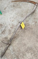 VINTAGE SCYTHE 60" HANDLE 30" BLADE