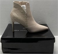 Sz 8 Ladies New York & Company Heels - NEW