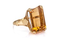 10K YELLOW GOLD AND CITRINE COCKTAIL RING, 8g