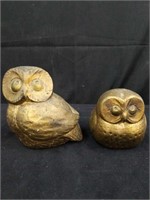 Pair of bookend owls made of chalk