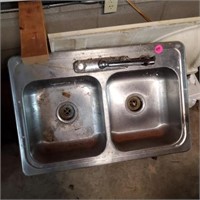 STAINLESS SINK