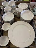 Harmony House dish set