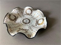 GLASS DISH