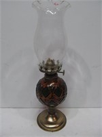 Small oil lamp, diamond design in base