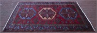 Perisan Hamadan rug. Last quarter 20th century.