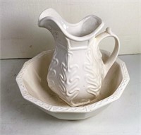quality made porcelain pitcher & bowl