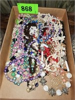 LOT COSTUME JEWERLY BEADED NECKLACES