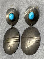 Pair Southwest sterling silver earrings set w/
