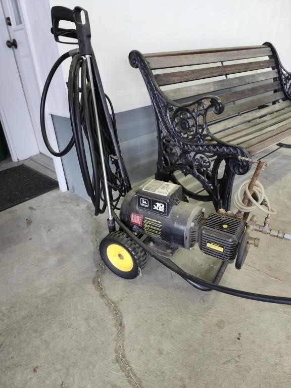 John Deere 10XE pressure washer.