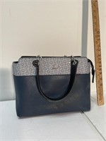 Guess purse & wallet in bag- some wearing but