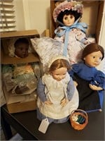 4 Ceramic Dolls