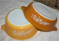 Vintage Pyrex Serving Bowls w/handles