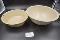 Green and white enamel ware bowls