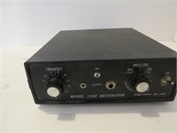 Model 1202 resonator