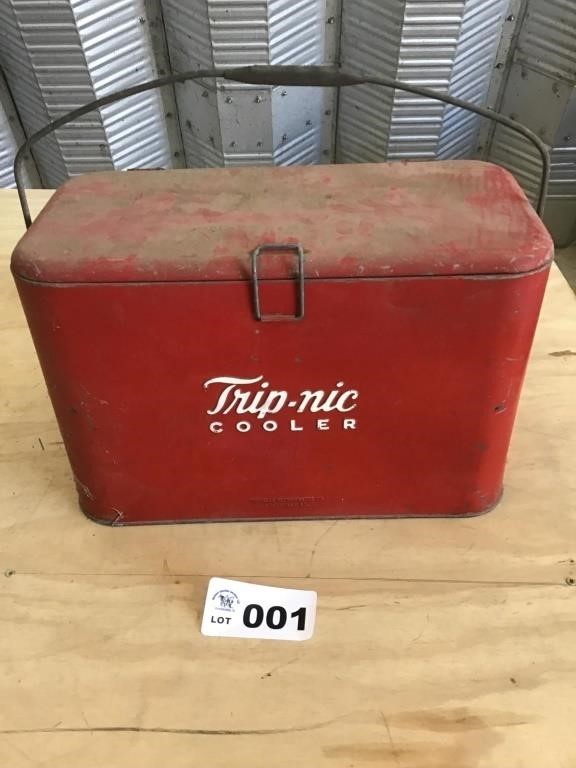 OLD METAL COOLER