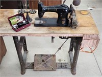HD Clutch Drive Singer Model 95-10 Sewing Machine