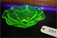Vintage vaseline glass ruffled bowl