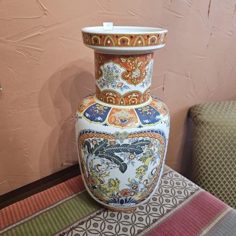 Beautiful Italian Made Ardalt Chinoiserie Vase
