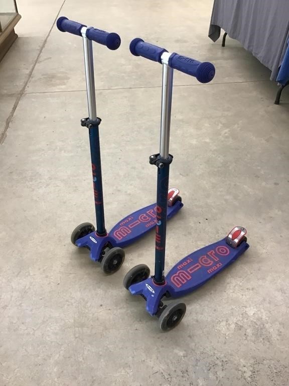 Maxi Micro Push Scooters Lot of 2 Kids Toy Front