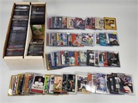 ASSORTED LOT OF MODERN SPORTS CARDS