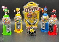 M & M's HAEDPHONES & COLLECTIBLES