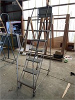 Rolling ladder--4' 10"