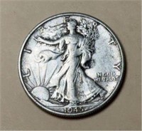1945 SILVER WALKING LIBERTY 1/2 DOLLAR COIN