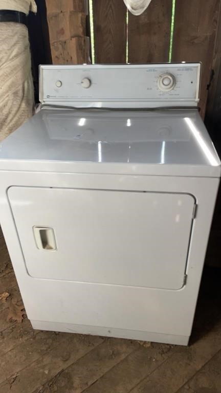 Maytag clothes dryer/ 6 cycles- *works