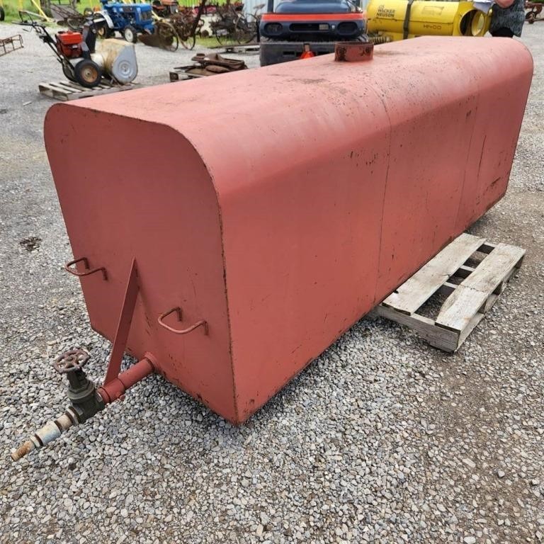 500 Gal Steel Water Tank.