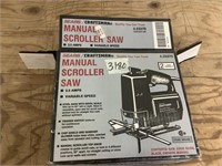 Manual scroller saw