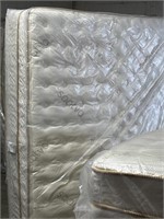 Saatva 14.5 king Luxury firm mattress new valued
