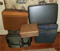 lot vintage suitcases