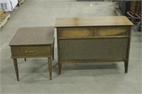 CEDAR CHEST WITH NIGHT STAND, CHEST 37"x15"x26"