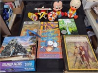 Vtg Disney Toys, Kids Books & Puzzle Lot