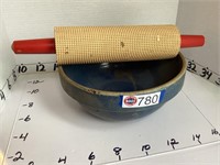 Blue crock bowl & vintage wooden rolling