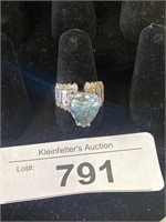 Ladies 14kt Approx 7t Aquamarine Ring 20 Diamonds.