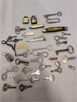 Antique Keys, Padlocks & Pocket Knives
