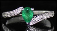 10kt Gold Pear Cut Natural Emerald & Diamond Ring