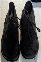 NEW LADIES SIZE 7 SHOES BLACK