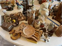 lot of owl decor figuirines, rattan, etc.