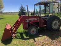 Ford  860 Tractor with Loader