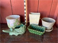 1950s McCoy alligator planter and others