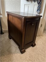 Nice Chair Side End table W/ Storage