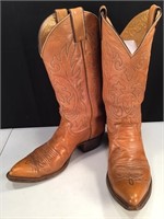 Size 8D, Justin Leather Boots
