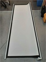 7x7FT. RETRACTABLE PROJECTION SCREEN