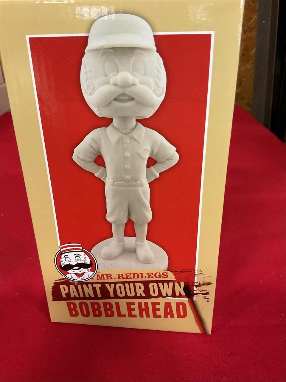 Reds paint your own bobble head, Mr.Red Legs