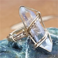 CRYSTAL WRAPPED IN GOLD WIRE RING SZ 6
