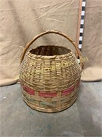 Unique rounded top gathering basket
